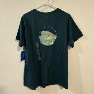 Columbia Graphic Tee - Mountain - Dark Green